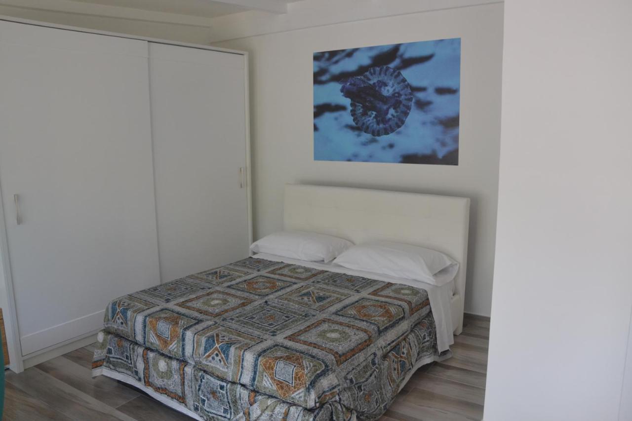 Lungomare 2 Apartman Procida Kültér fotó